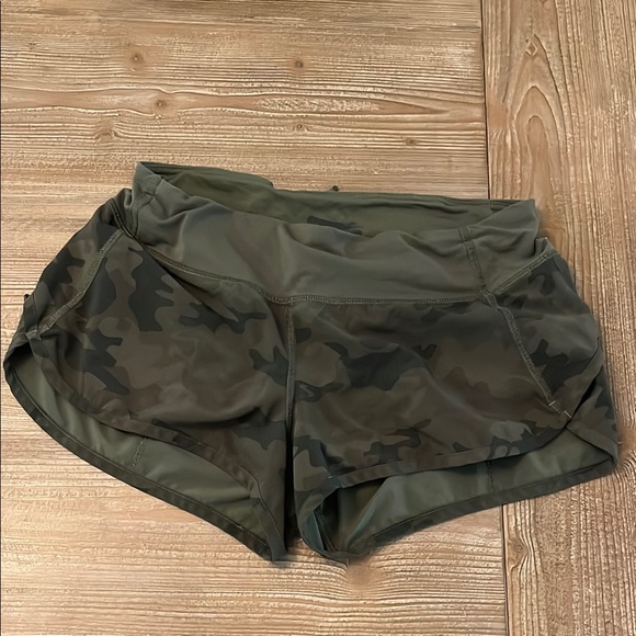 Olive Camo Women's lulu lemon Athletica Shorts - Picture 1 of 4